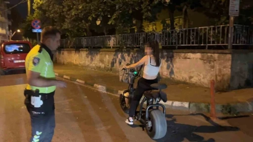 Elektrikli bisiklet s&uuml;r&uuml;c&uuml;s&uuml; alkoll&uuml; &ccedil;ıktı, "Eve gidiyordum" dedi
