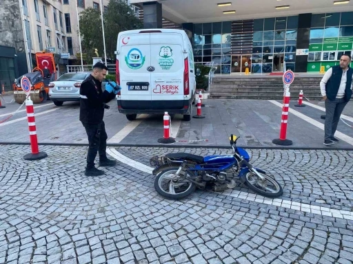 Elindeki pompalı t&uuml;fekle belediye binasına ateş a&ccedil;tı
