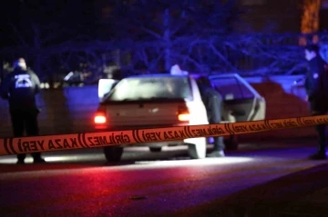 Emanet ara&ccedil;la giderken silahlı saldırıya uğradı
