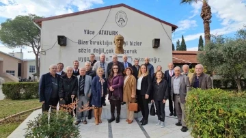 Emekli öğretmenler görev yaptıkları okulda hatırlarını tazeledi
