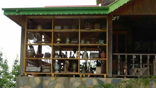 Emekli oldu, köy evini müzeye dönüştürdü
