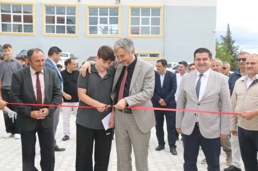 Emet Cevizdere Şehitleri MTAL&rsquo;de yılsonu sergisi ve &ouml;d&uuml;l t&ouml;reni
