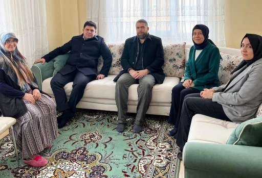 Emet Kaymakamı Seyman’dan şehit ailesine ziyaret
