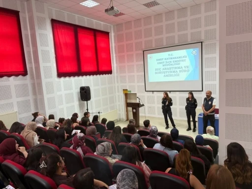 Emet MYO&rsquo;da KADES uygulaması ve dolandırıcılıkla m&uuml;cadele eğitimi
