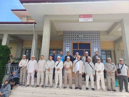 Emet&rsquo;te 20 hacı adayı dualarla uğurlandı
