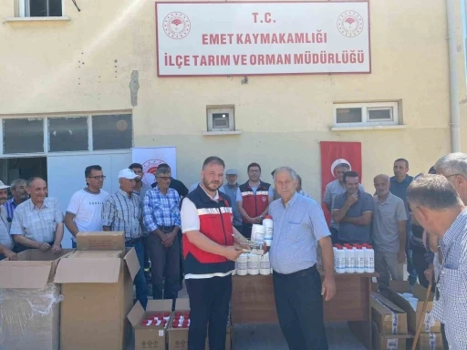 Emet’te 52 arıcıya fümigasyon cihazı, oksalit asit ve formik asit dağıtıldı
