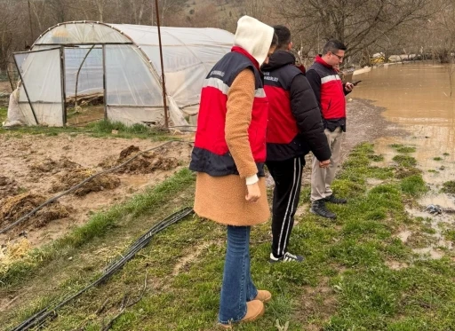 Emet&rsquo;te selden etkilenen arazilerde hasar tespiti
