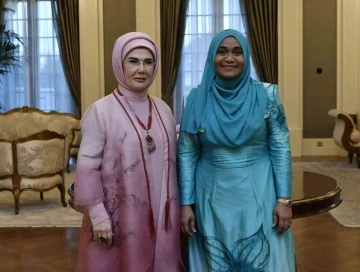 Emine Erdoğan, Maldivler Cumhurbaşkanı Muizzu’nun eşi Sajidha Mohamed ile görüştü
