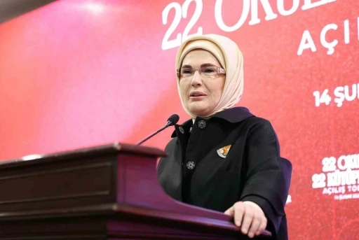 Emine Erdoğan: "K&uuml;t&uuml;phane okulların kalbidir, ruhudur, can damarıdır"
