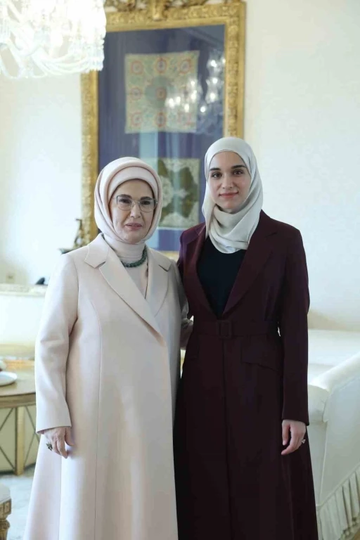 Emine Erdoğan, Suriye Cumhurbaşkanı Şara’nın eşi Latife El Durubi ile görüştü
