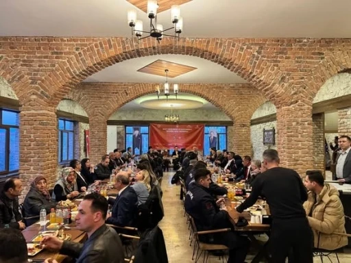 Emirdağ&rsquo;da şehit yakınları ve gaziler &rsquo;B&uuml;y&uuml;k Aile Sofrası&rsquo;nda buluştu
