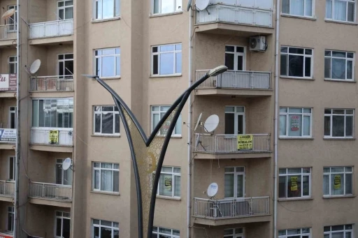 Emlak&ccedil;ılarda, yetki belgesi d&ouml;nemi başlıyor
