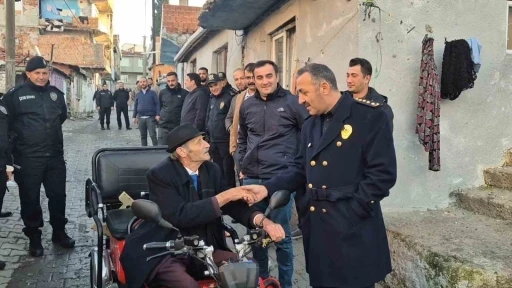 Emniyet müdürü sabahın ilk ışıklarında Aydoğdu’ya geldi: &quot;Burası şehrin en temiz mahallesi olacak&quot;
