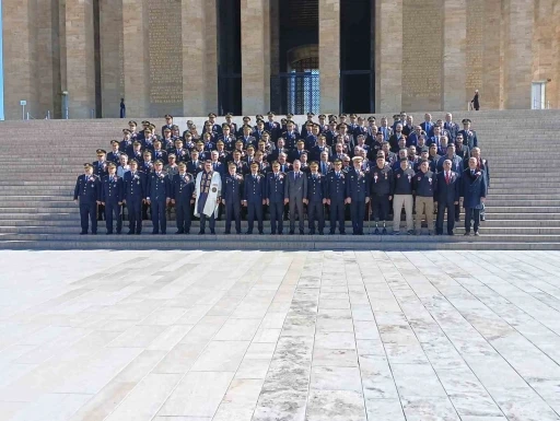 Emniyet Teşkilatı Anıtkabir’i ziyareti etti
