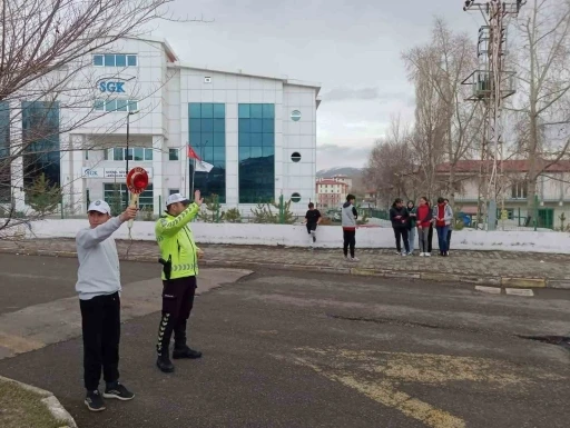 Emniyetten öğrencilere trafik eğitimi
