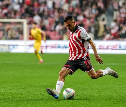 Emre Kılınç: &quot;Bu formayla daha yazacak çok hikayemiz var&quot;
