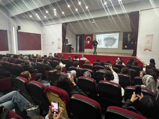 &rsquo;En İyi Narkotik Polisi Anne&rsquo; projesi kapsamında madde bağımlılığı eğitimi
