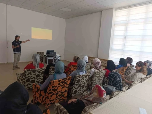 ’En iyi polis annedir’ eğitimi Vefa Konağı’nda verildi
