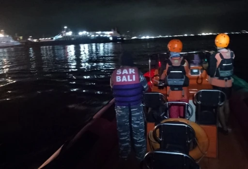Endonezya’da turistik Bali Adası’na giden feribot battı: 4 ölü, 31 kayıp
