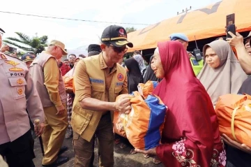 Endonezya’daki sel ve toprak kaymasında can kaybı 58’e yükseldi
