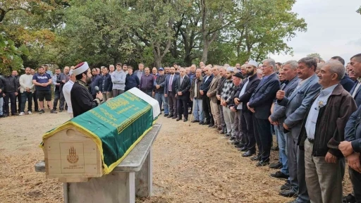 Enez’de av tüfeğiyle öldürülen şahıs  köy mezarlığına defnedildi.
