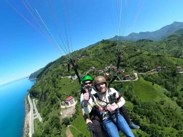 Engelli bireyler Artvin rüzgarında özgürlüğe kanat açtı
