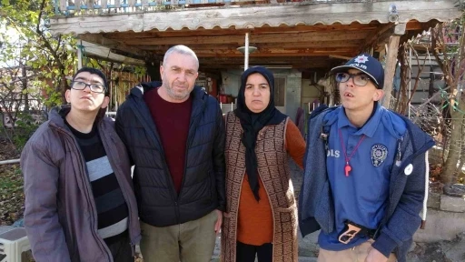 Engelli &ccedil;ocukları i&ccedil;in ev hayali kuran babaya m&uuml;teahhit darbesi iddiası
