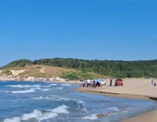 Engelli kızını boğulmaktan kurtaran baba defnedildi

