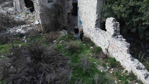 Enkaz üzerinde gelen evlilik teklifi 