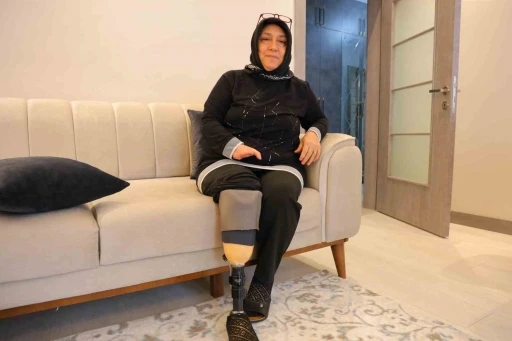 Enkazdan &ccedil;ocukları 9, kendi 5 g&uuml;n sonra kurtulmuştu: Protezle yeni yaşam, deprem konutunda yeni bir başlangı&ccedil;
