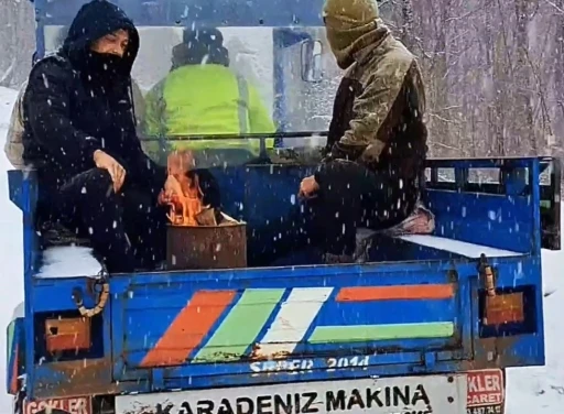 Erbaa’da soğuk havalara karşı ilginç çözüm
