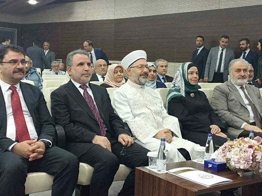 Erbaş: &quot;Yalnızlık, bakanlığı kurulacak kadar tehlike arz etmeye başlamış&quot;
