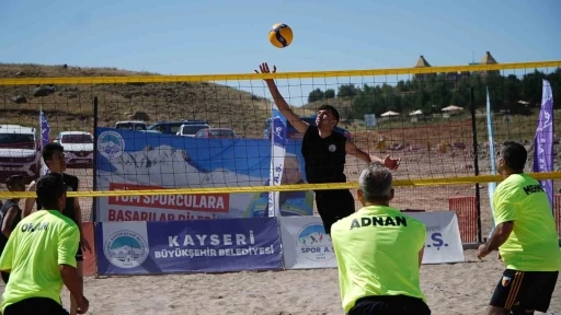 Erciyes’te ’En Havalı Voleybol Turnuvası’nda ilk düdük çaldı
