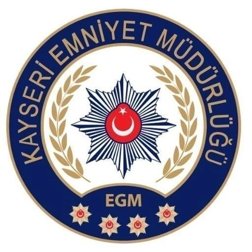 Erciyes yolu yağış nedeniyle ara&ccedil; trafiğine kapatıldı
