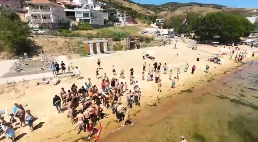 Erdek&rsquo;te denizde boğulma tehlikesi ge&ccedil;iren gen&ccedil; yaşam m&uuml;cadelesini kaybetti
