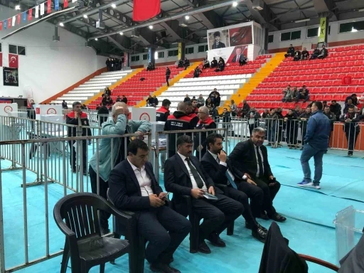 Eren Alp bin 478 oyla yeniden başkan se&ccedil;ildi
