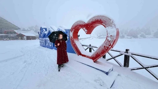 Ergan Dağı&rsquo;nda kar kartpostallık manzara oluşturdu
