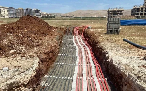Ergani&rsquo;de enerji altyapısı g&uuml;&ccedil;leniyor: Dicle Elektrik&rsquo;ten il&ccedil;eye 1.2 milyarlık yatırım
