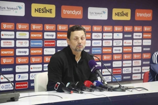 Erol Bulut: &quot;Çok fazla bireysel hata yaptık, futbol bunu affetmez&quot;
