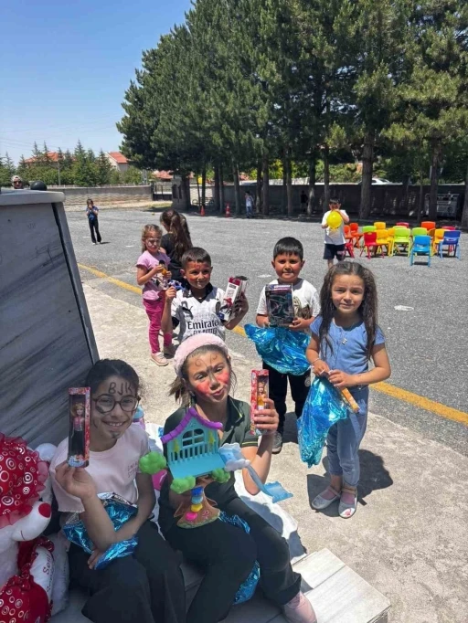 ERÜ’den &quot;Spor Yap, Karne hediyesini kap’ etkinliği
