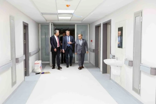 ER&Uuml; Hastaneleri&rsquo;nde yenileme &ccedil;alışmaları devam ediyor
