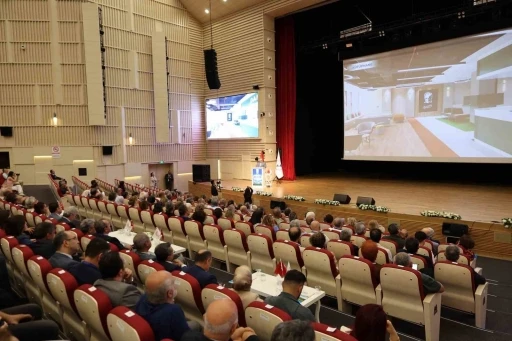 ER&Uuml; mezunları yeniden kamp&uuml;ste bir araya geldi
