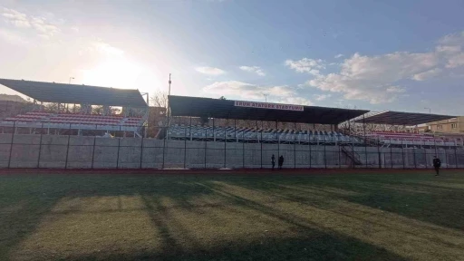 Eruh’ta 480 kişilik tribün hizmete girdi
