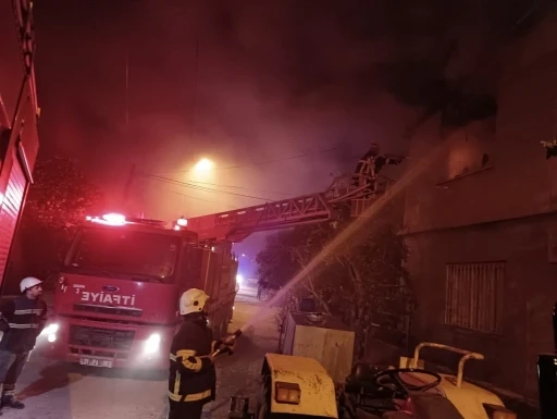 Erzin’de ev yangını
