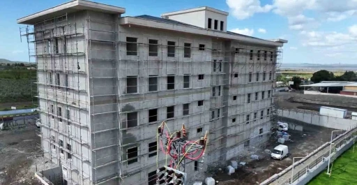 Erzin’de hükümet konağı inşası sürüyor
