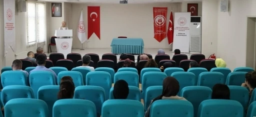 Erzincan’da ‘Aile ve Hukuk’ konulu söyleşi düzenlendi
