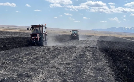 Erzincan’da çiftçiler mesaiye başladı
