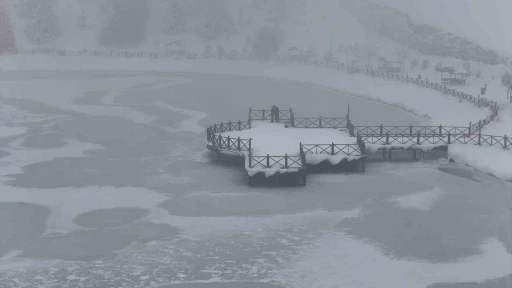 Erzincan&rsquo;da dondurucu soğuklar etkili oldu: Eksi 14 derece &ouml;l&ccedil;&uuml;ld&uuml;
