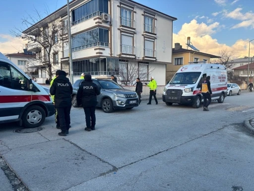 Erzincan&rsquo;da iki otomobil &ccedil;arpıştı: 2&rsquo;i &ccedil;ocuk 3 kişi yaralandı
