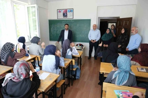 Erzincan&rsquo;da ilk kez yatılı yaz Kur&rsquo;an kursu uygulaması başladı
